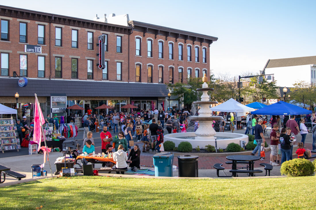 Downtown Days night on the square