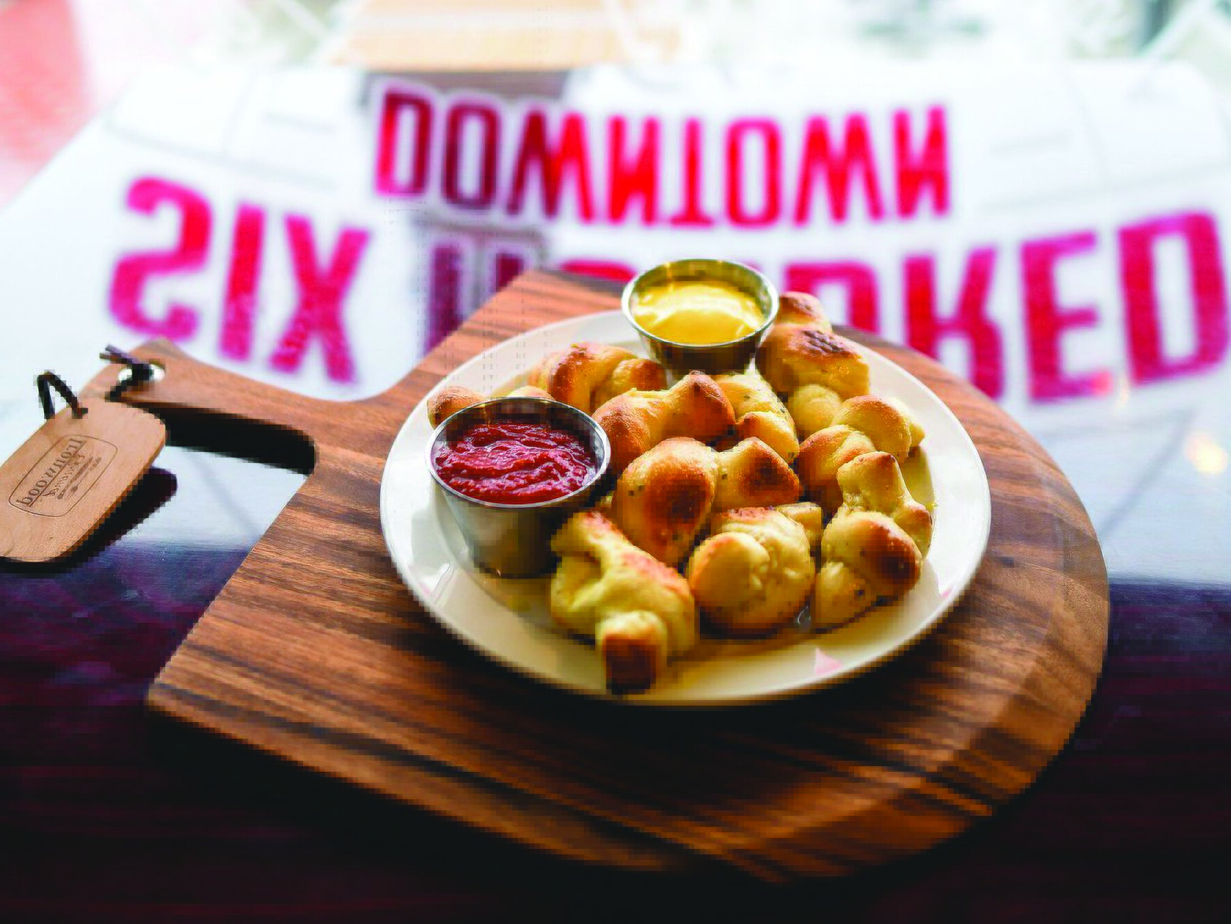 World-champion pizza at Six Hundred Downtown