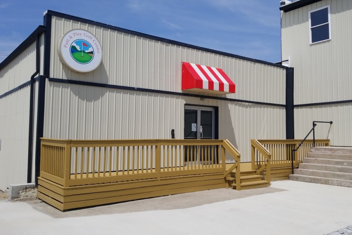 Putt & Play Golf Center