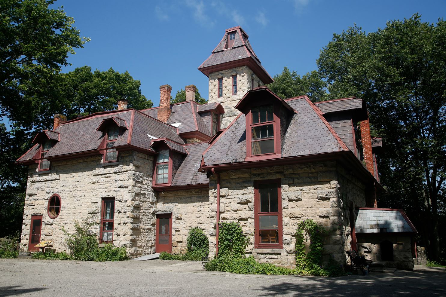 A Magical Trip to the Piatt Castle